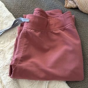 Women’s Figs Scrubs